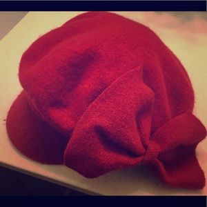 ACCEPTING OFFERS Newspaper boy style wool hat